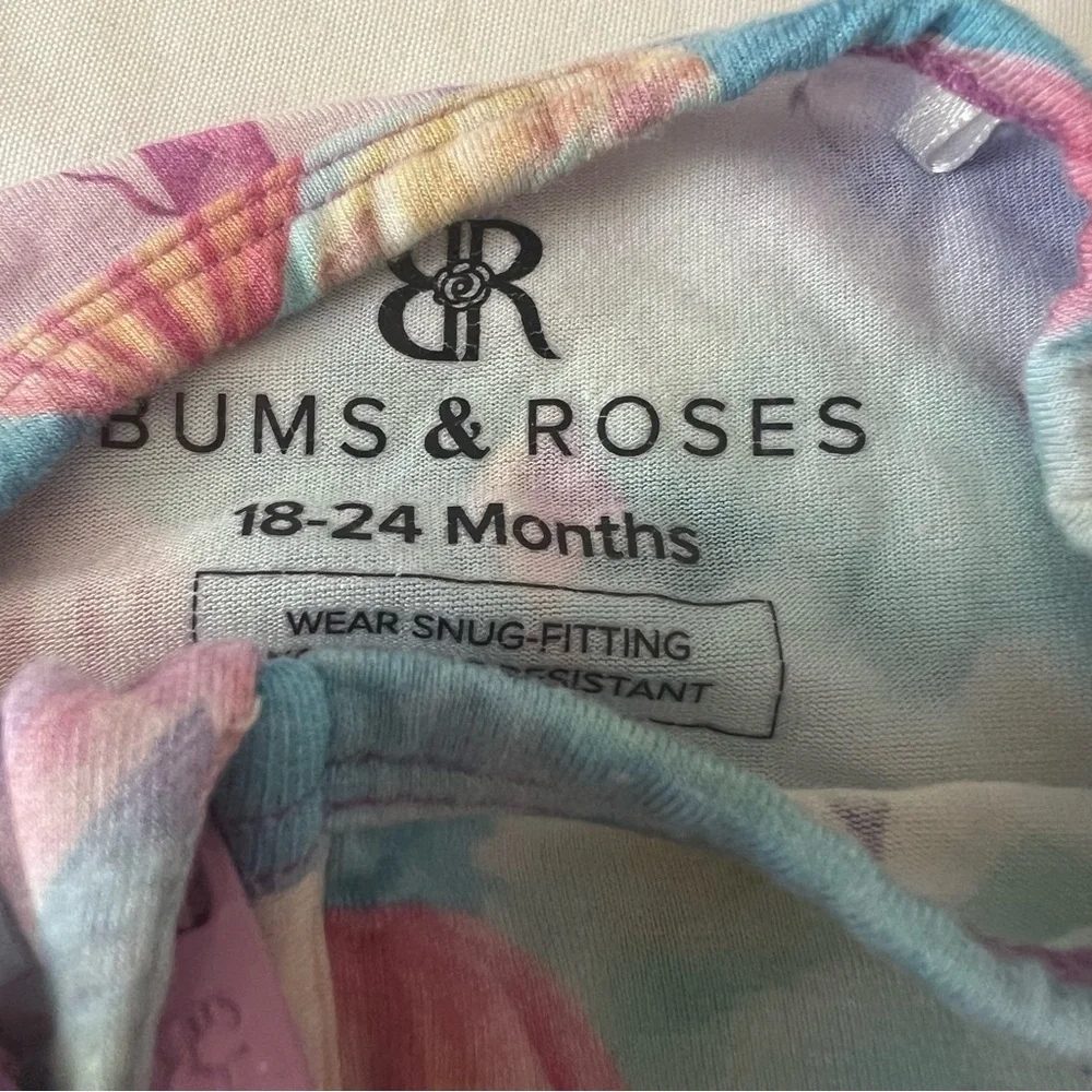 Bums & Roses Pastel Hot Air Balloons Baby footie Pjs - Picture 3 of 4